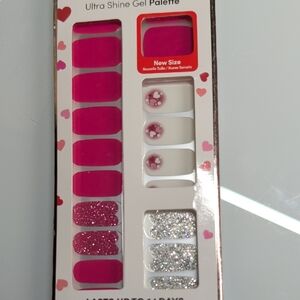 Dashing Diva Nail Strips Valentine's Day
